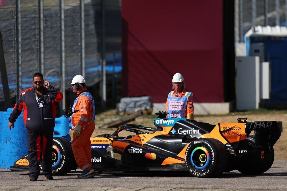 McLaren de Oscar Piastri revisado por comisarios de pista tras el choque con Carlos Sainz en el GP de Hungría 2026